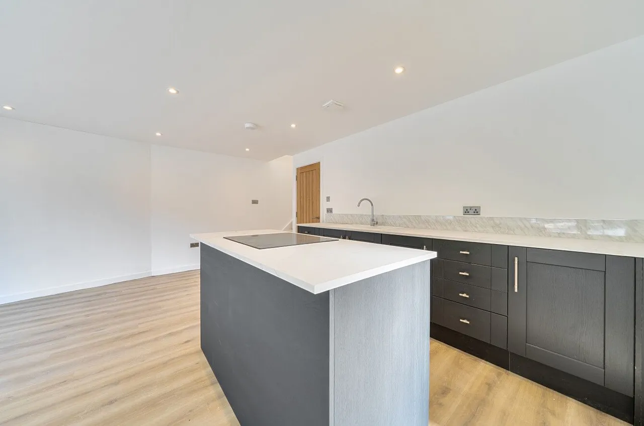 Batchelor Gardens, Harrogate, HG1, photo 2