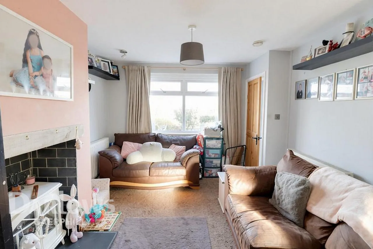 Penybryn Terrace, Hengoed, photo 4