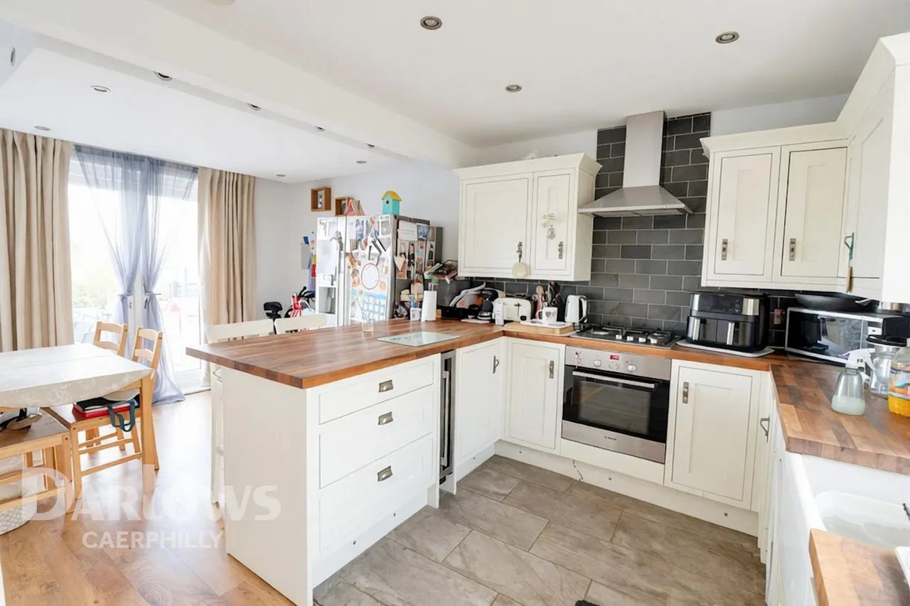 Penybryn Terrace, Hengoed, photo 5