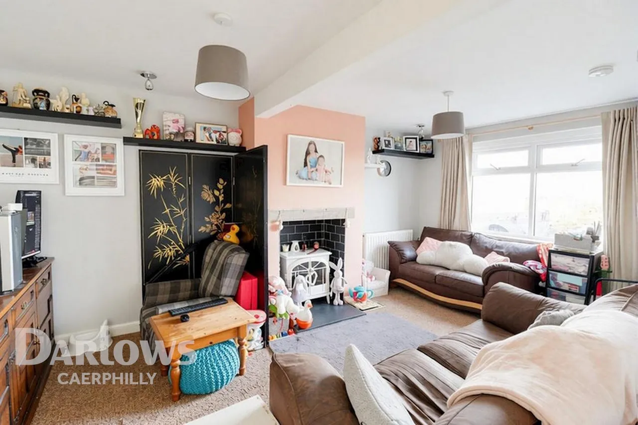 Penybryn Terrace, Hengoed, photo 2