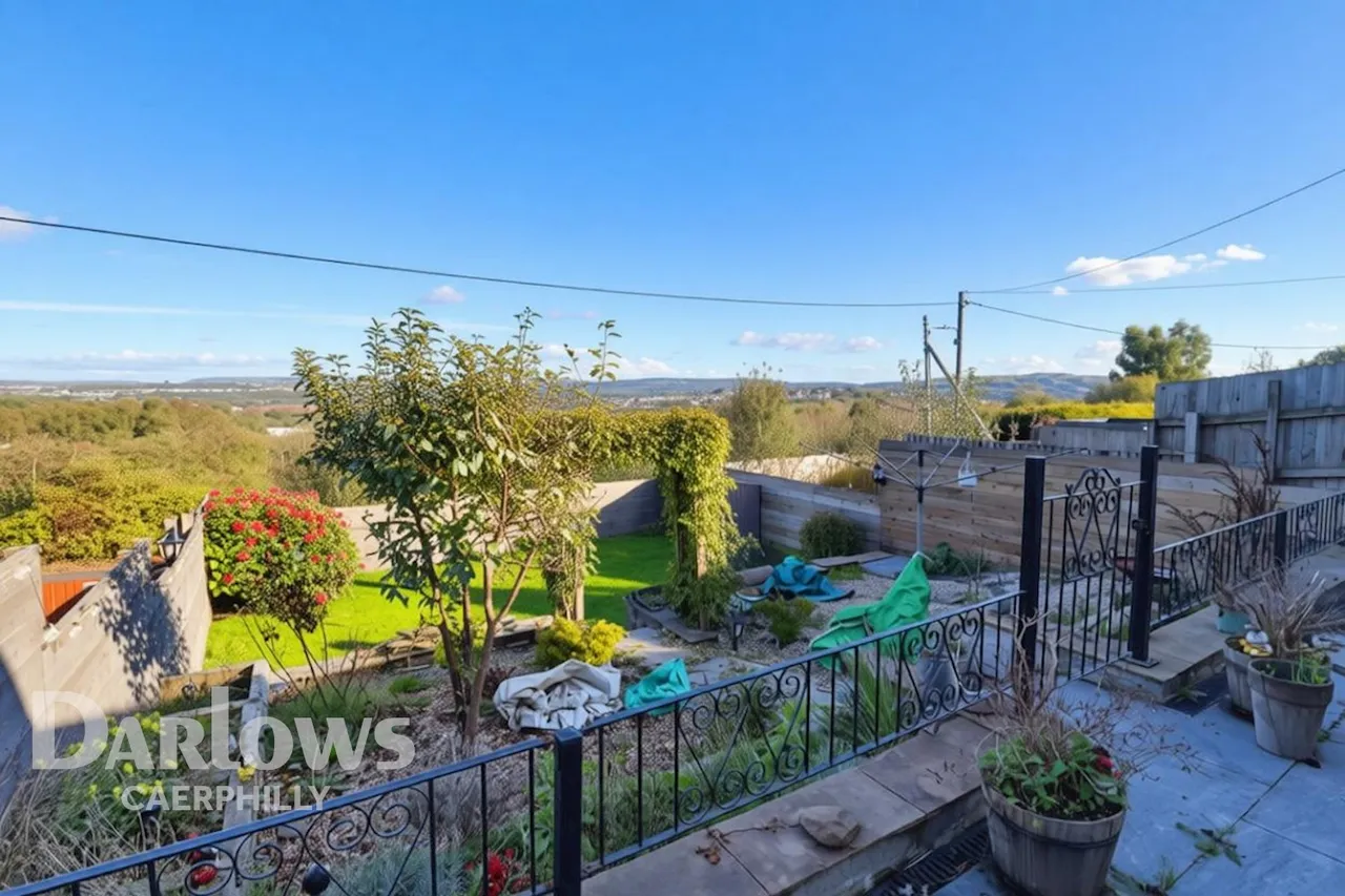 Penybryn Terrace, Hengoed, photo 17
