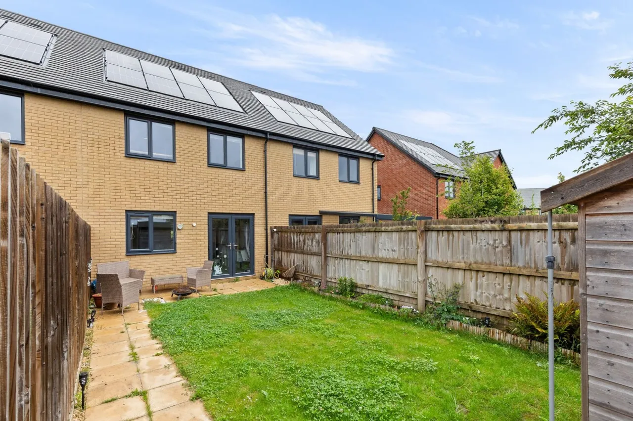Fox Avenue, Yatton, BS49, photo 13