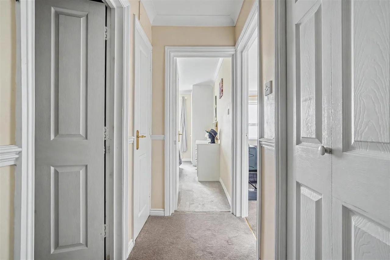 Bath Road, Sturminster Newton, photo 7