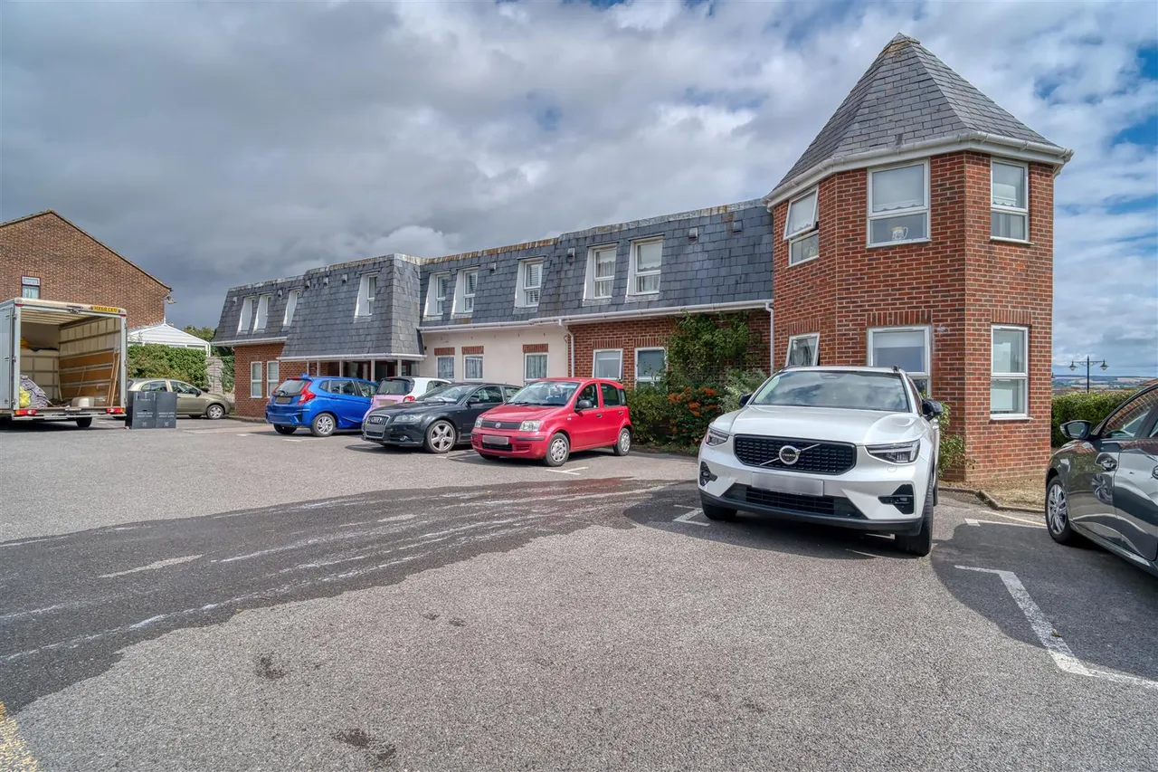 1 bed flat for sale, Bath Road, Sturminster Newton