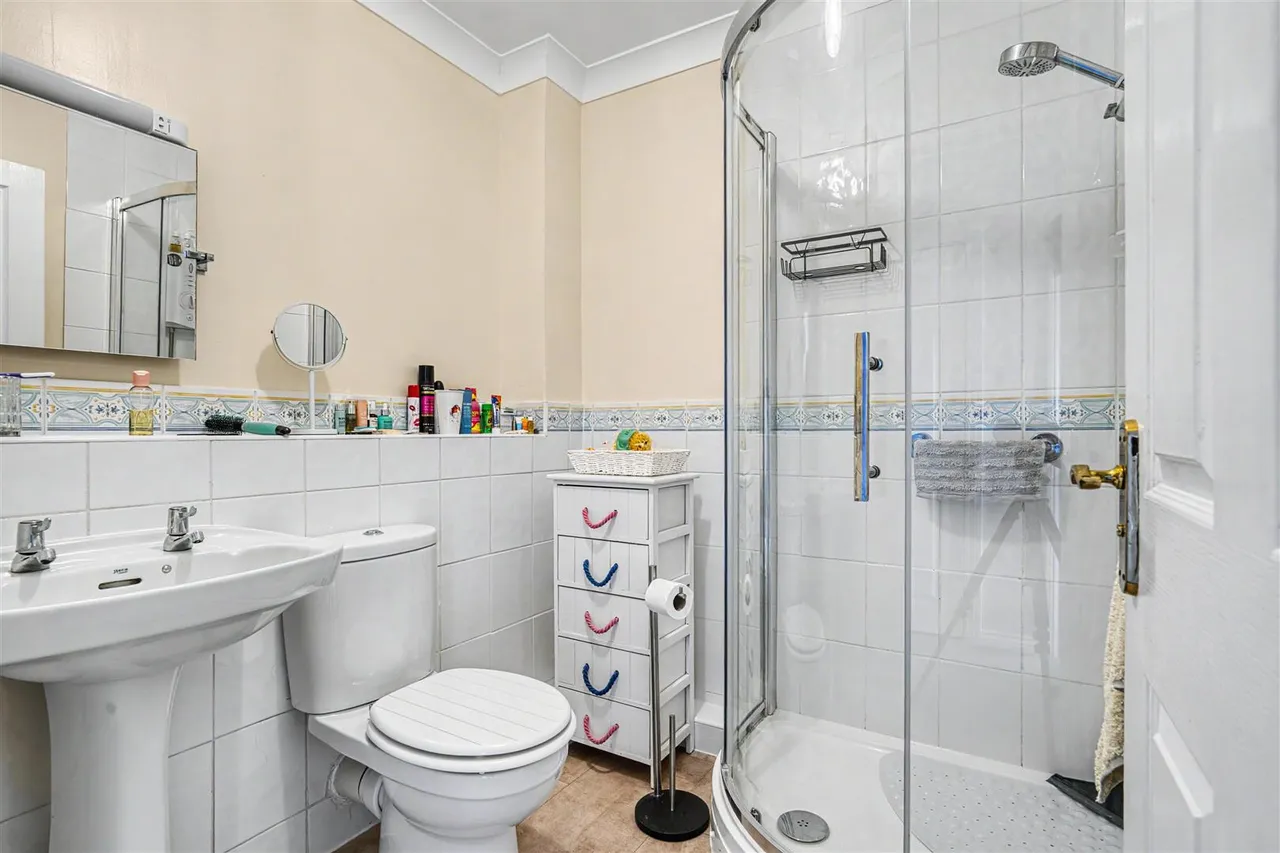 Bath Road, Sturminster Newton, photo 9