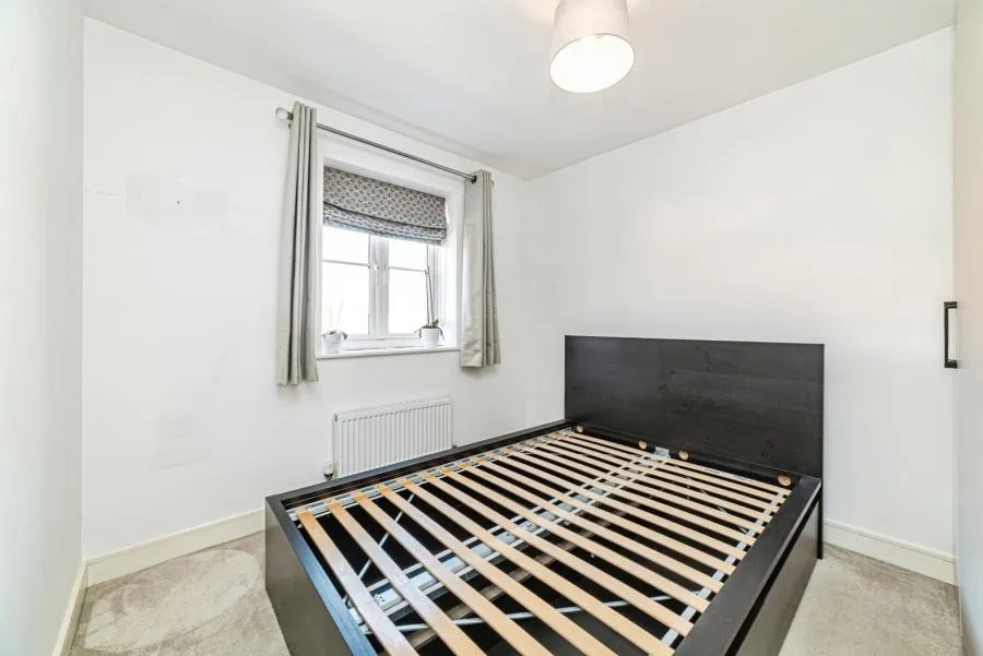 Lawrence Place, Shinfield, RG2, photo 8