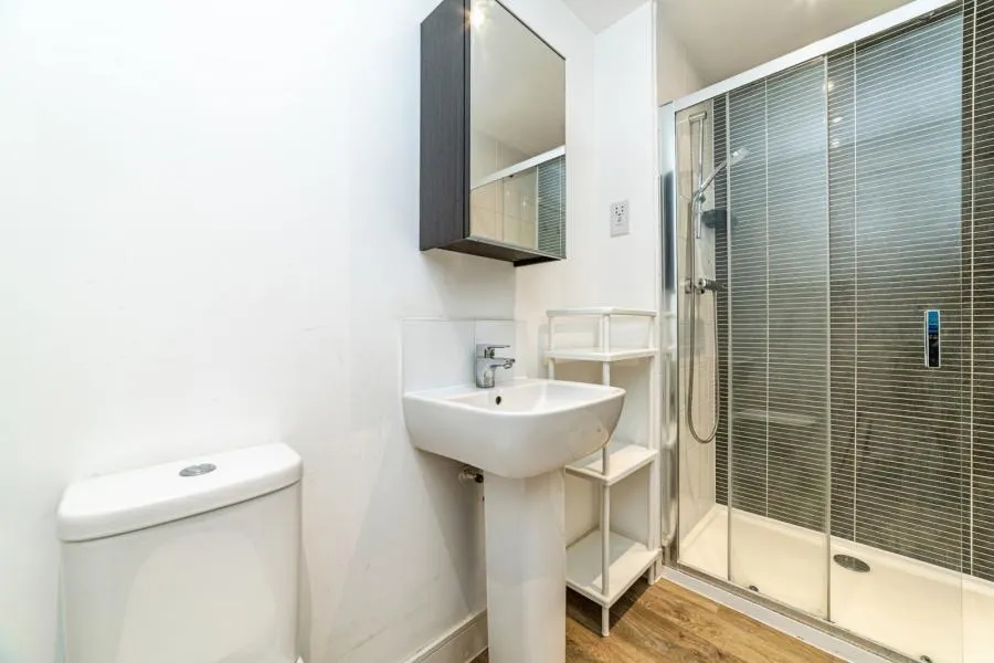 Lawrence Place, Shinfield, RG2, photo 12