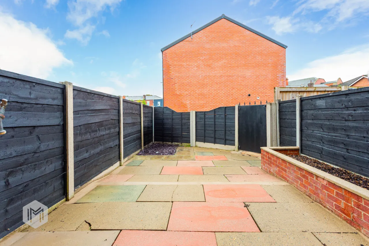 Carlton Street, Farnworth, BL4, photo 17