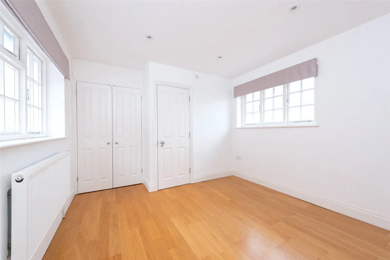 Brew House Lane, Hartley Wintney, Hook, RG27 8QA, photo 7