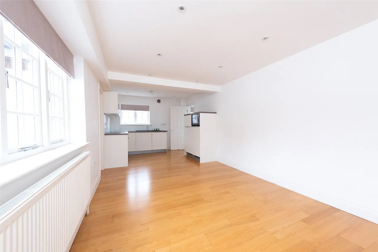 Brew House Lane, Hartley Wintney, Hook, RG27 8QA, photo 5