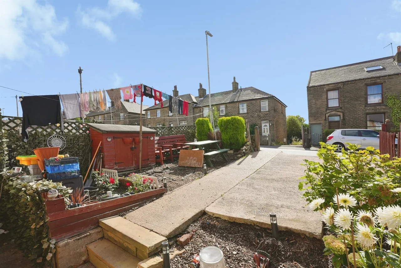 Close Hill Lane, Newsome, Huddersfield, photo 11