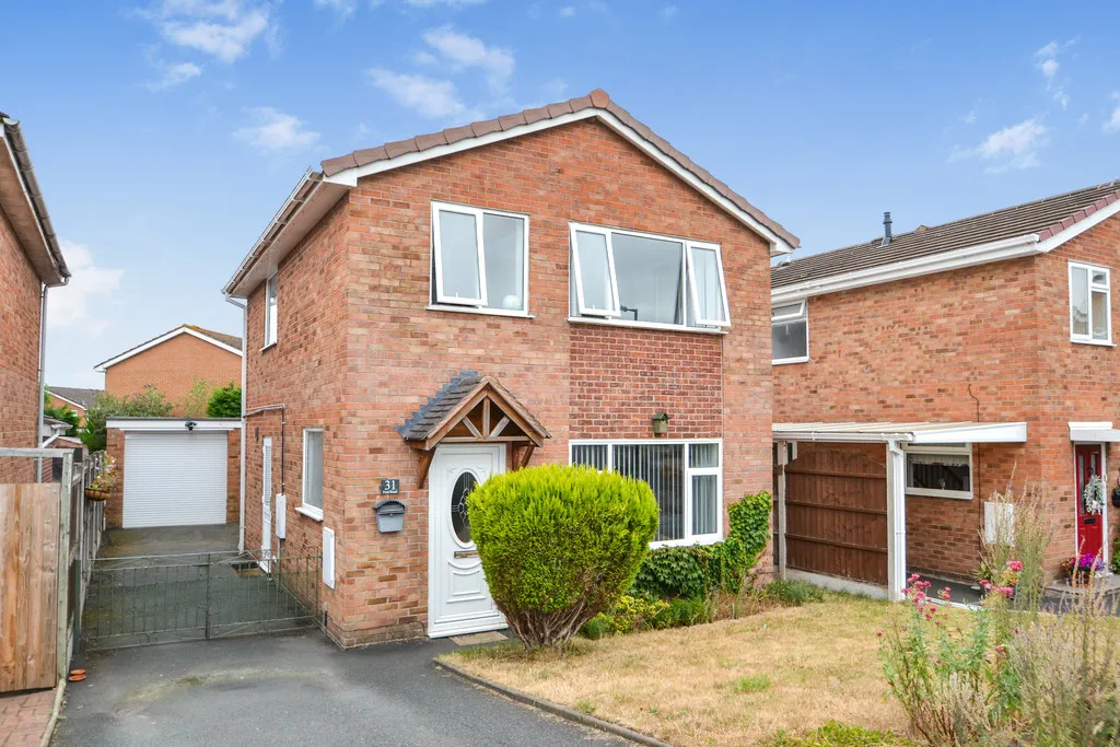 3 bed house for sale, Ford Road, Newport