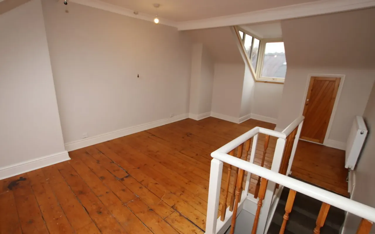 Frickley Road, Sheffield, photo 12