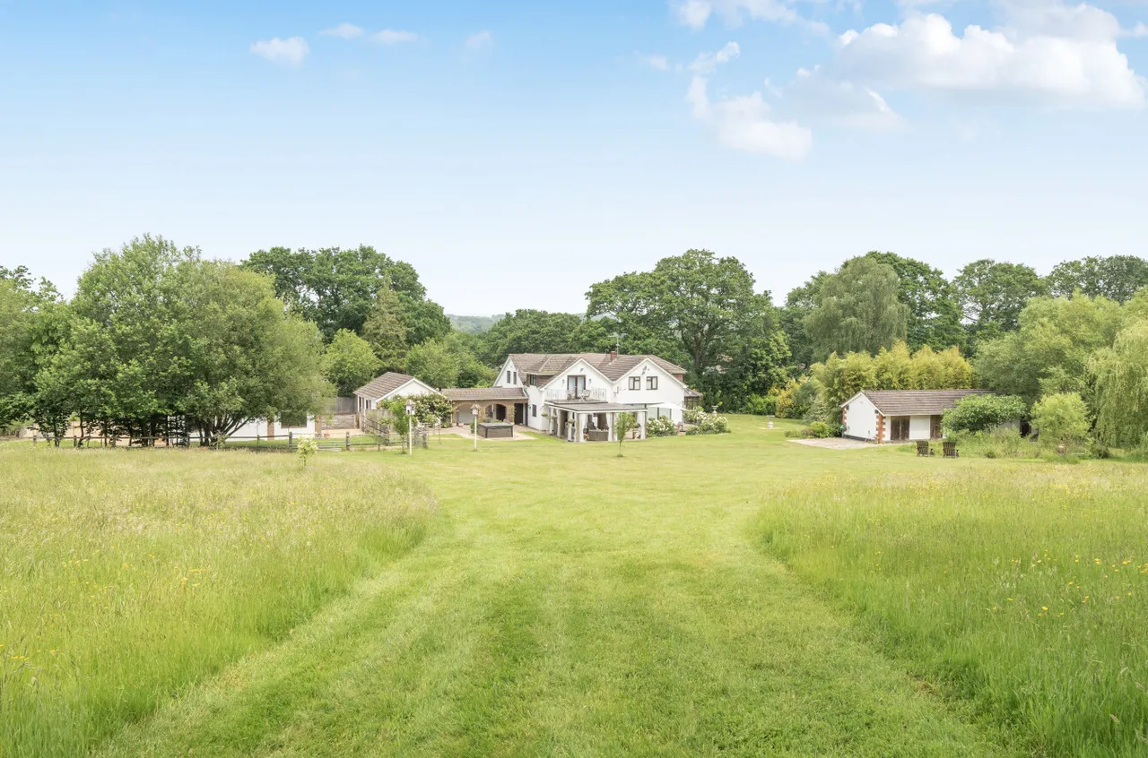 5 bed house for sale, Forest Road, Swanmore, SO32