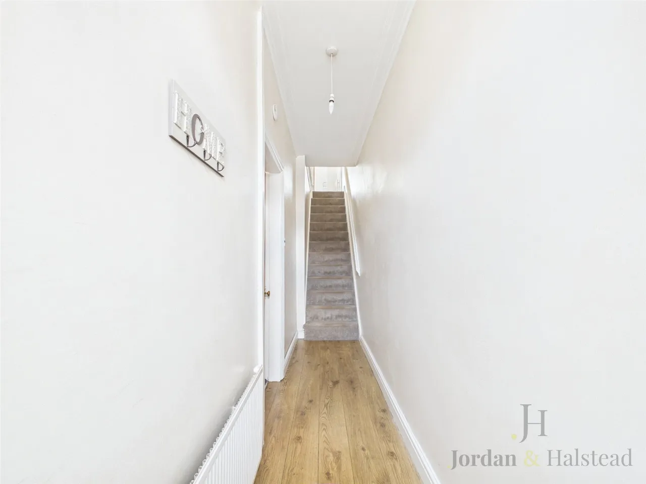 Chester Road, Helsby, Frodsham, Cheshire, WA6 0DW, photo 2