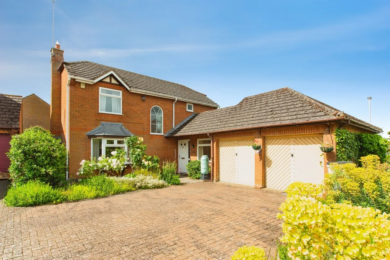 4 bed house for sale, Chandler Gardens, Kettering, NN14
