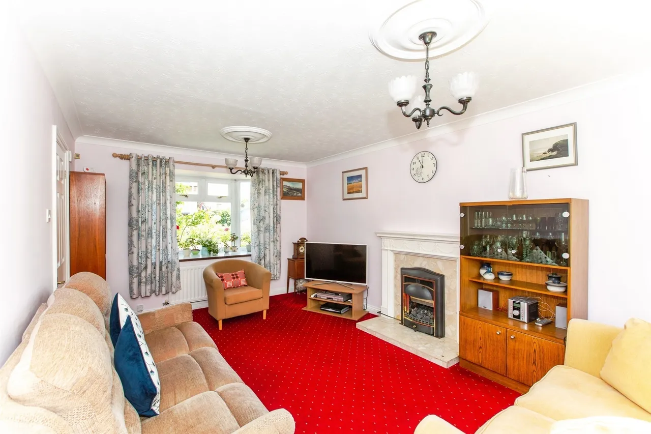Chandler Gardens, Kettering, NN14, photo 3