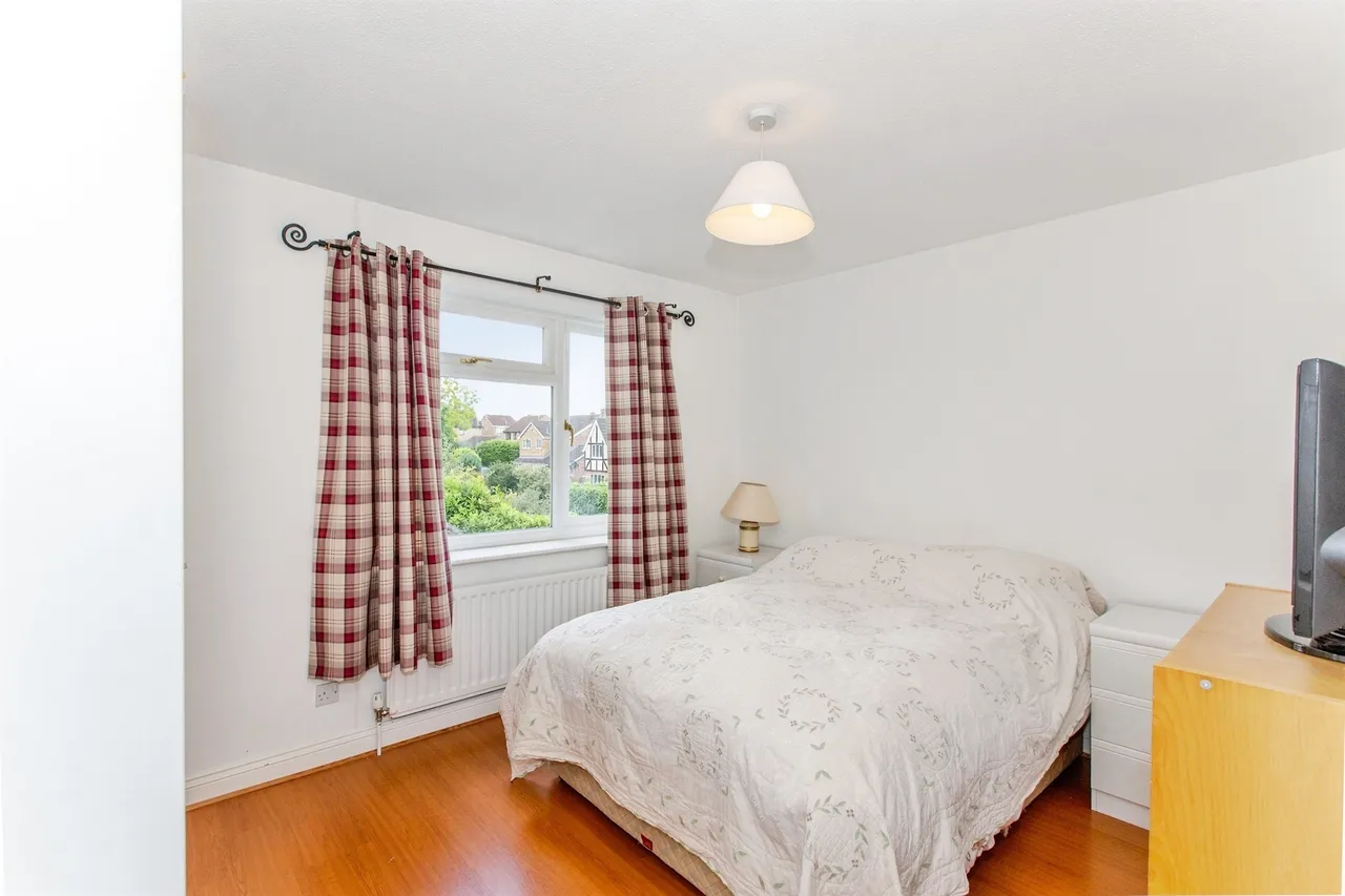 Chandler Gardens, Kettering, NN14, photo 10