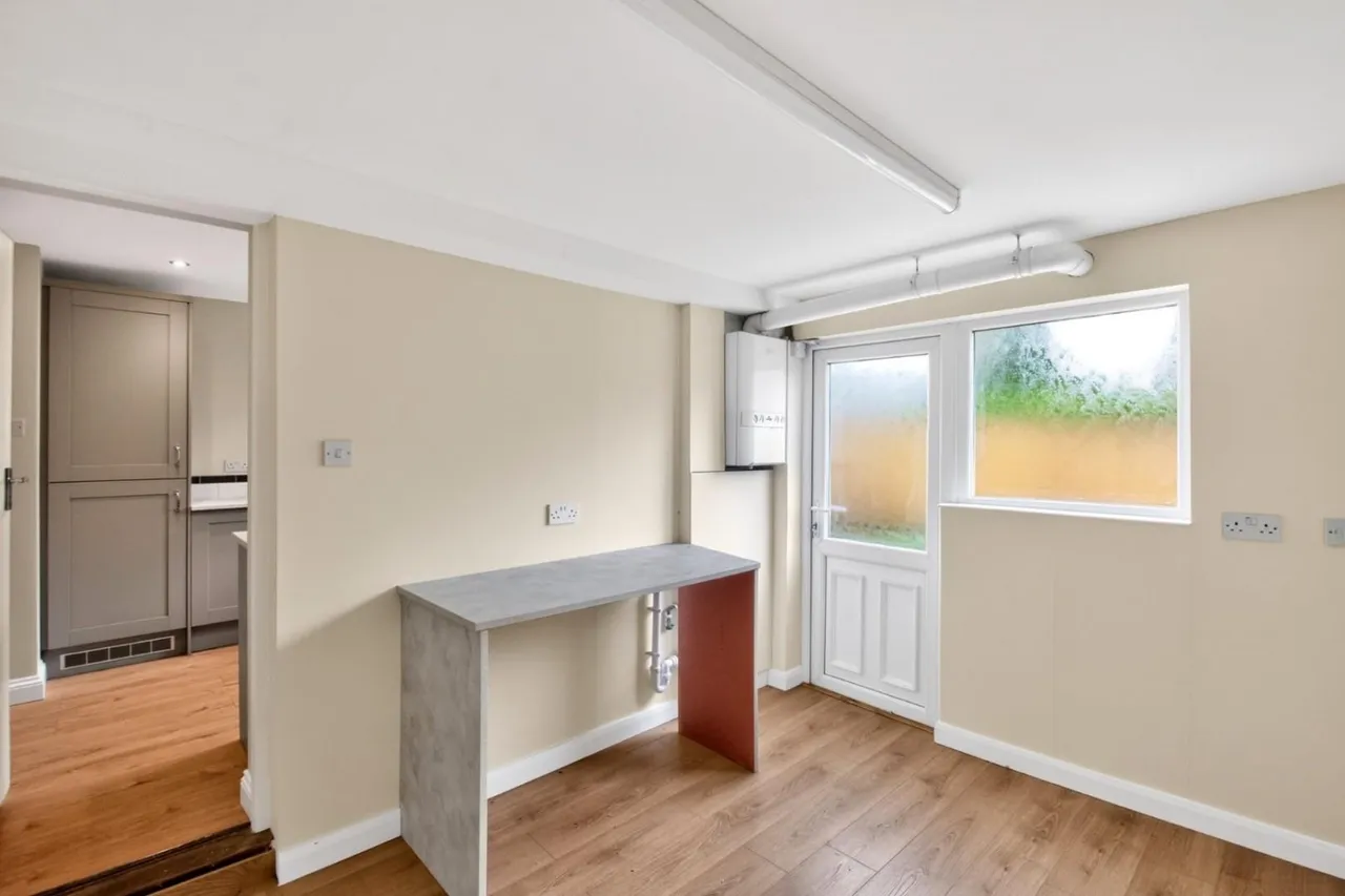 Burnside Road, Harrogate, photo 9