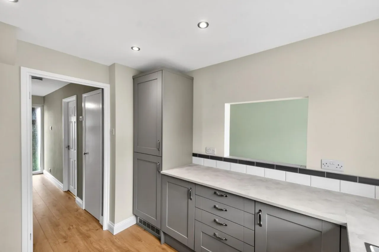 Burnside Road, Harrogate, photo 6