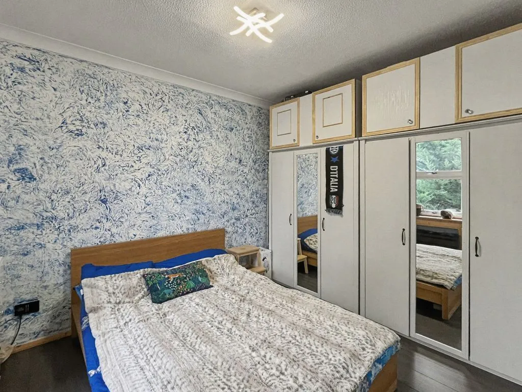 West Wycombe Road, High Wycombe, HP12, photo 6