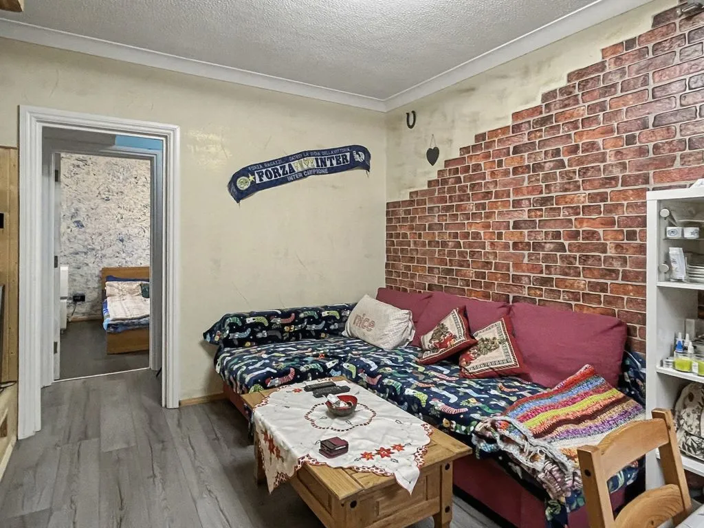 West Wycombe Road, High Wycombe, HP12, photo 5