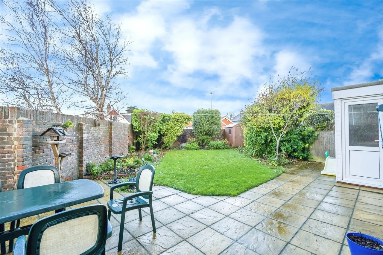 Osprey Drive, Hayling Island, PO11, photo 6