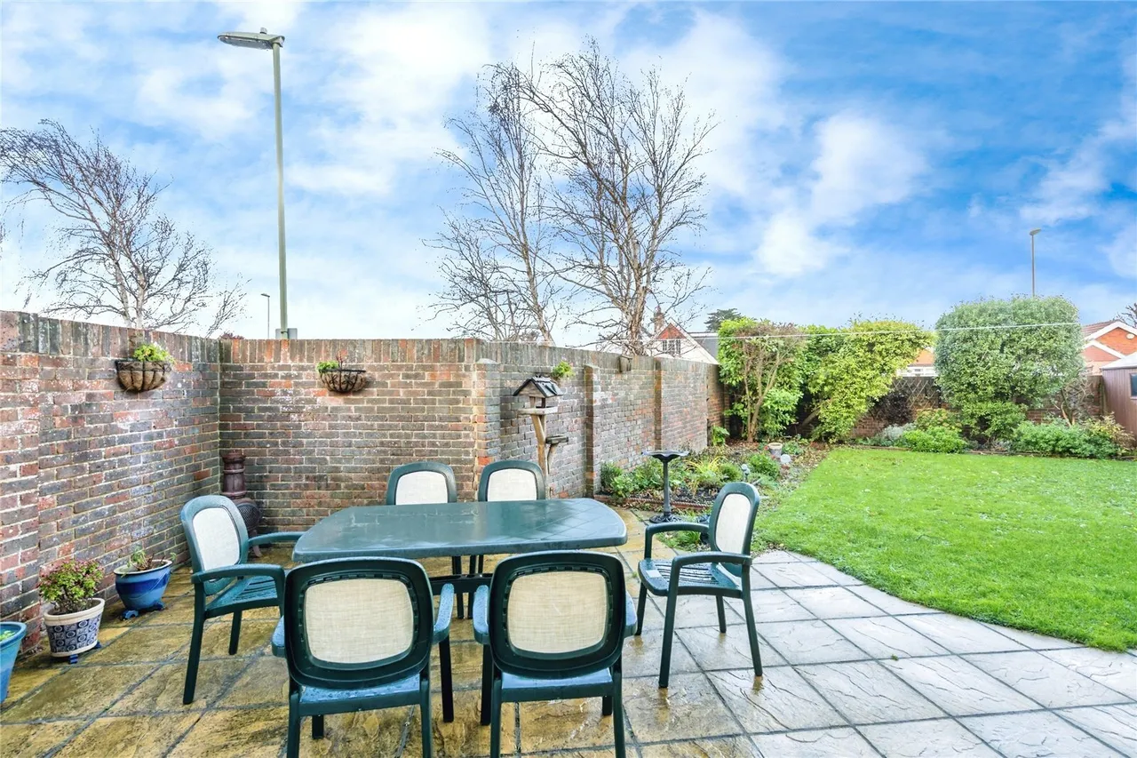 Osprey Drive, Hayling Island, PO11, photo 10
