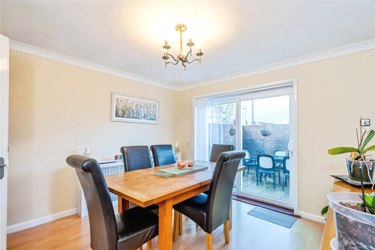Osprey Drive, Hayling Island, PO11, photo 3