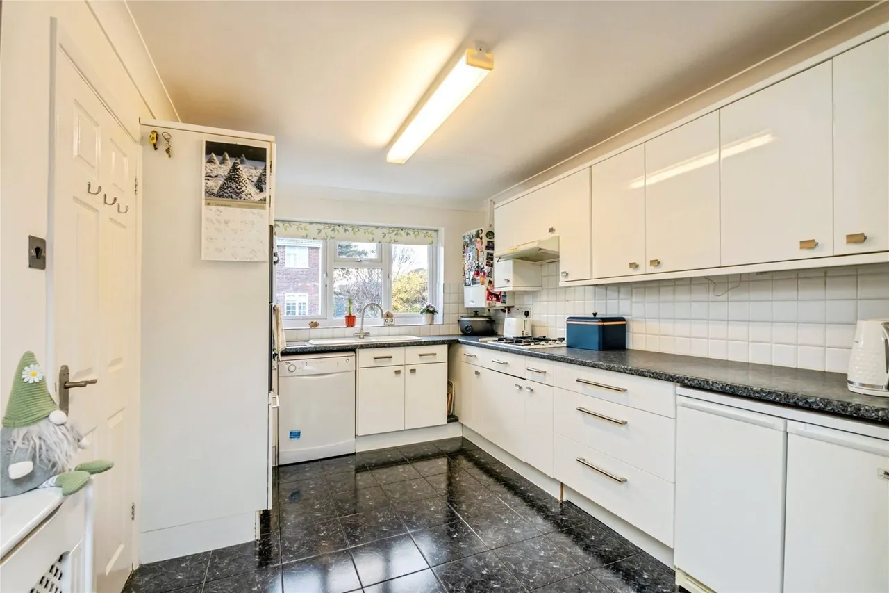 Osprey Drive, Hayling Island, PO11, photo 8