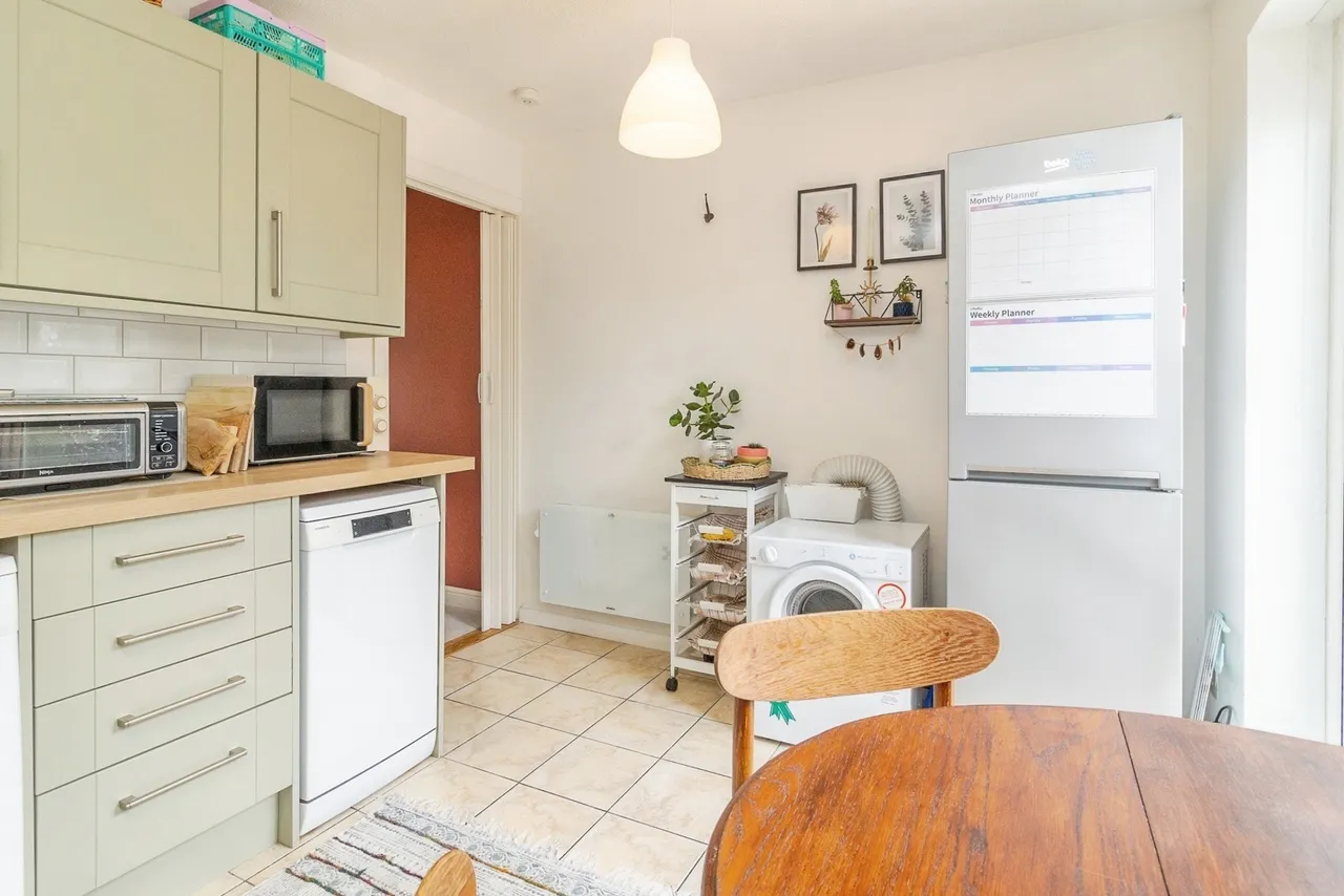 Challacombe, Furzton, Milton Keynes, Buckinghamshire, MK4, photo 5