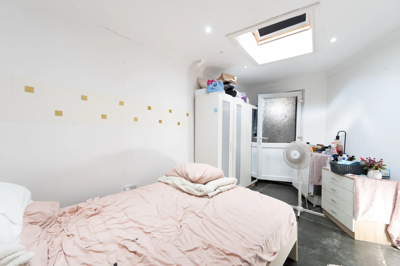 48 Manor Farm Road, Wembley, photo 4