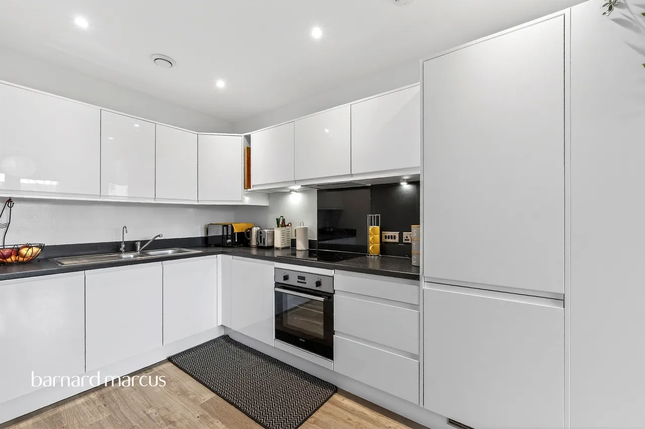 Powdermill Close, New Malden, photo 2