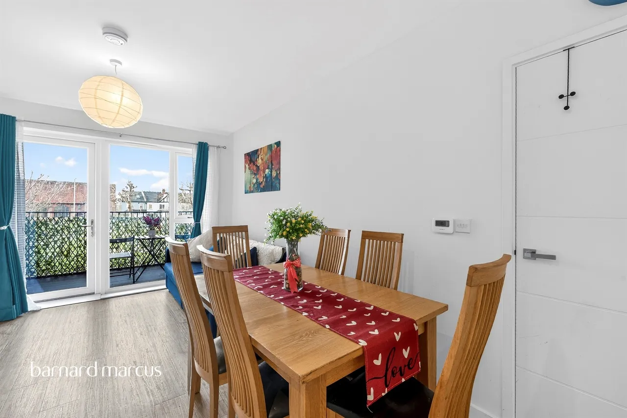 Powdermill Close, New Malden, photo 6
