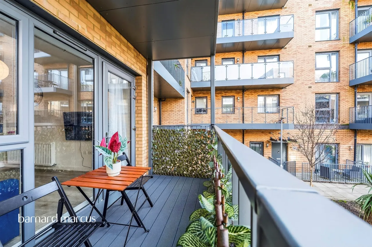 Powdermill Close, New Malden, photo 3