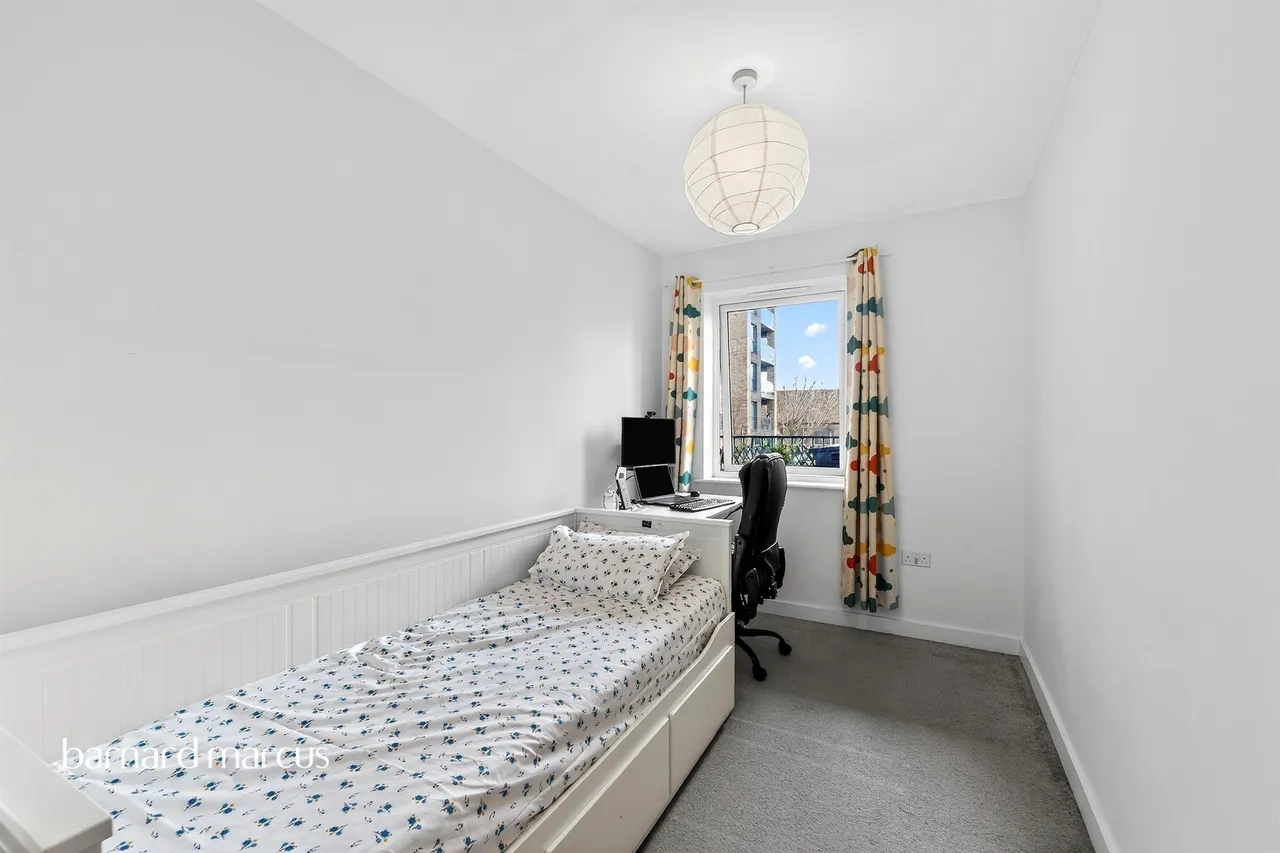 Powdermill Close, New Malden, photo 8