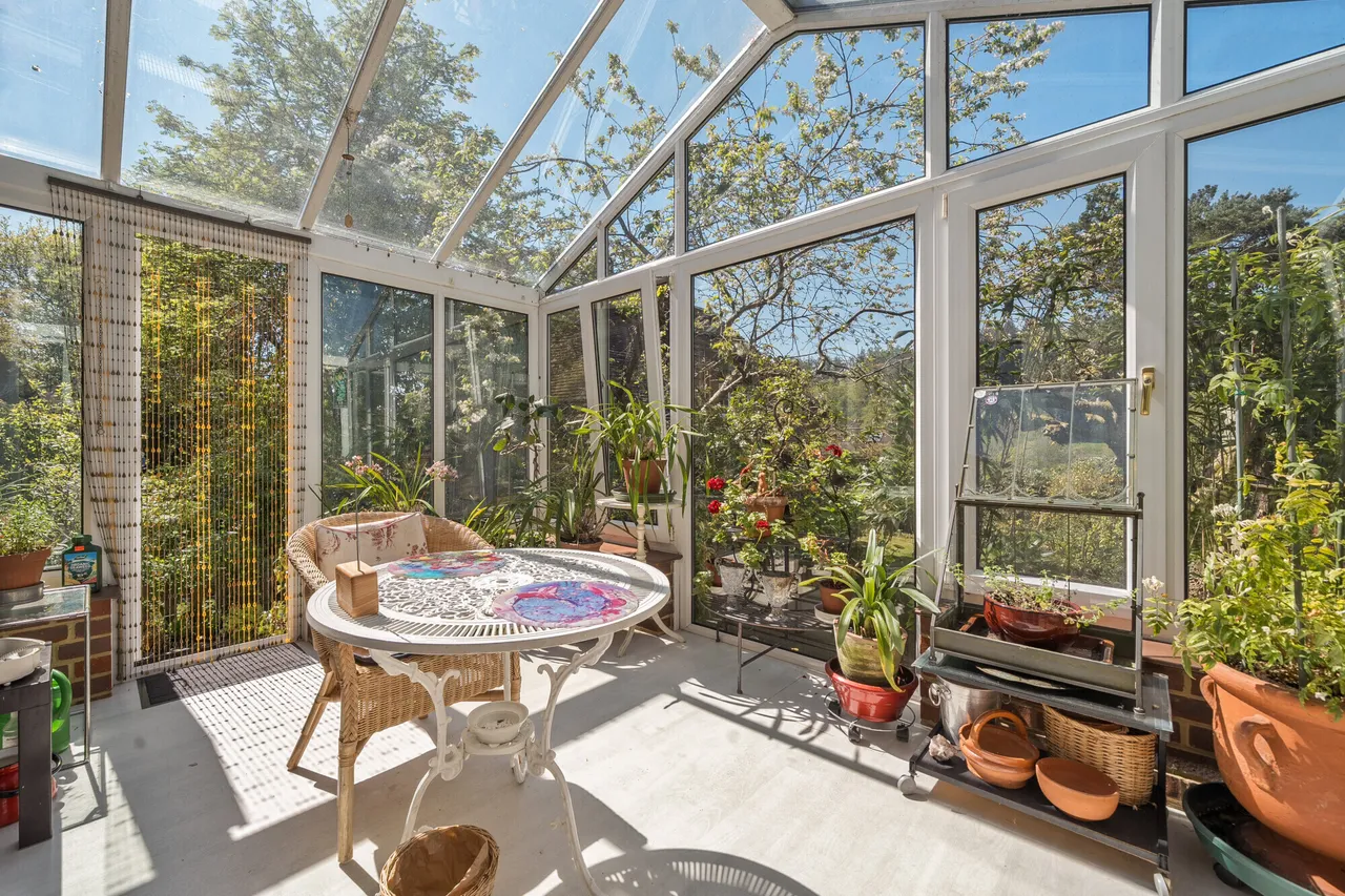 Chilcrofts Road, HASLEMERE, GU27, photo 13