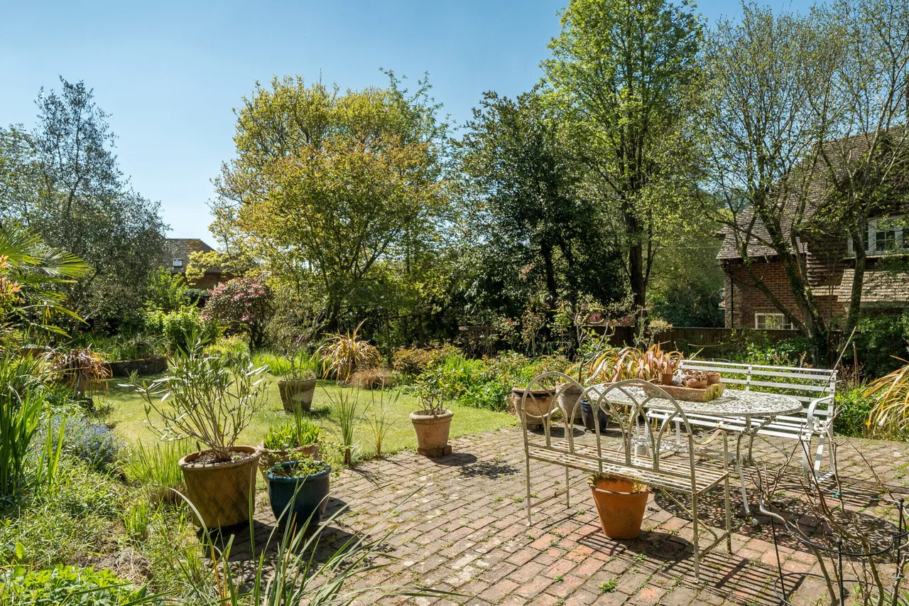 Chilcrofts Road, HASLEMERE, GU27, photo 15