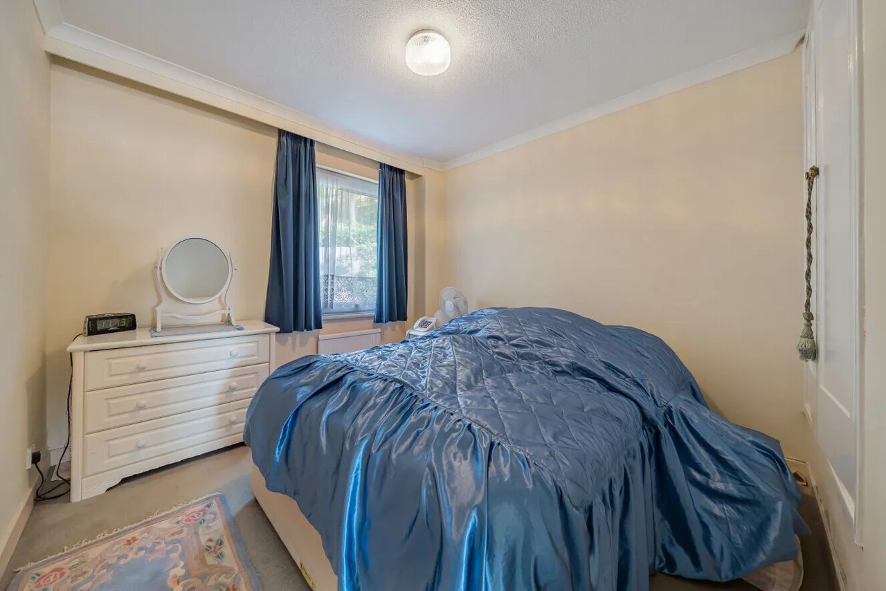 Heights Close, London, SW20, photo 24