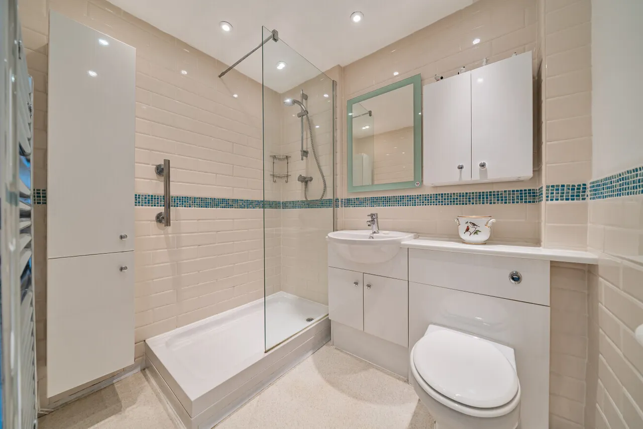 Heights Close, London, SW20, photo 9
