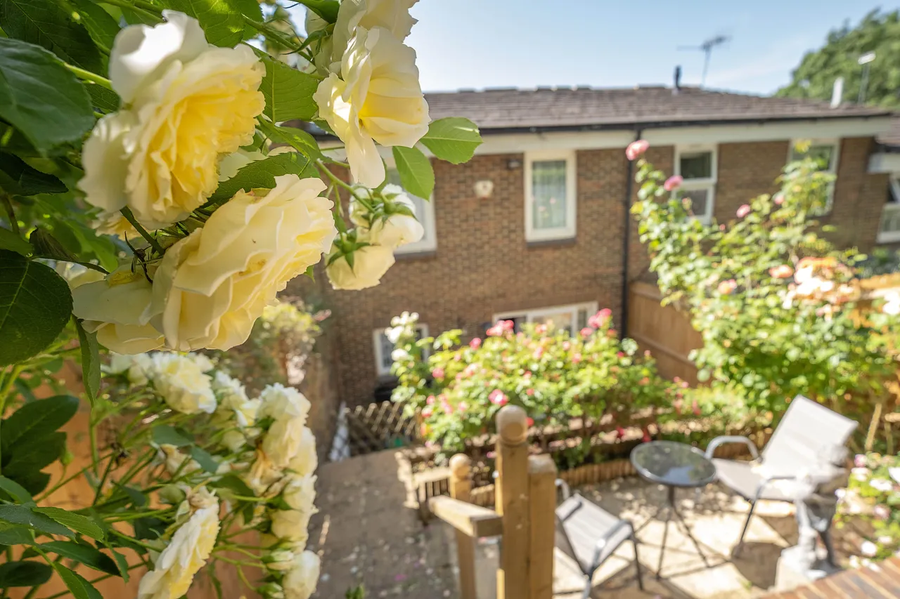 Heights Close, London, SW20, photo 10