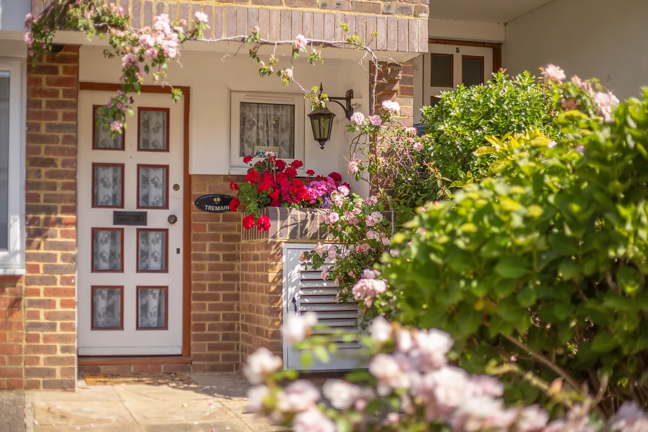 Heights Close, London, SW20, photo 14