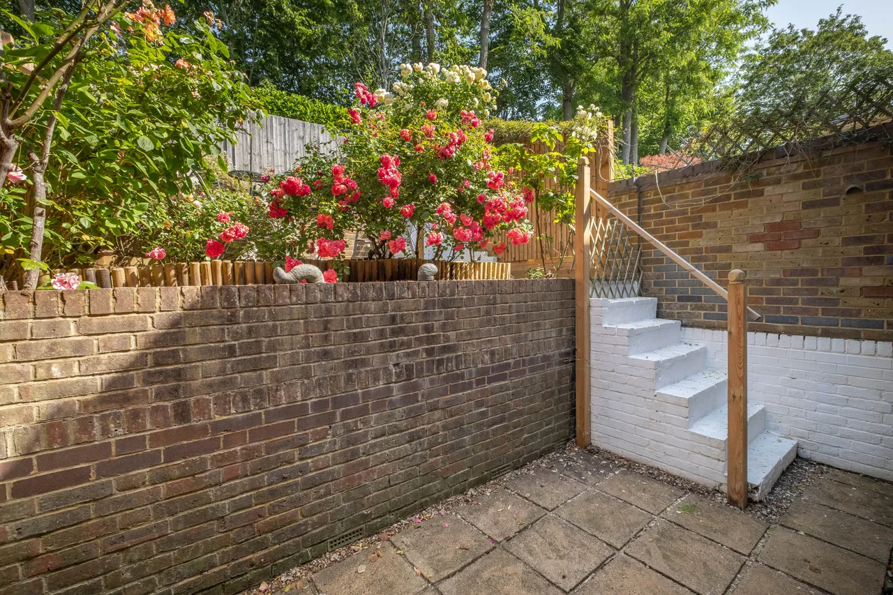 Heights Close, London, SW20, photo 15