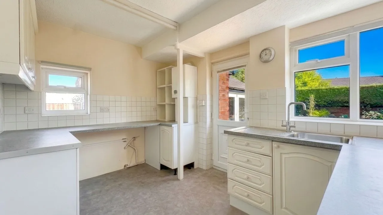 Clifford Road, Stockport, photo 7
