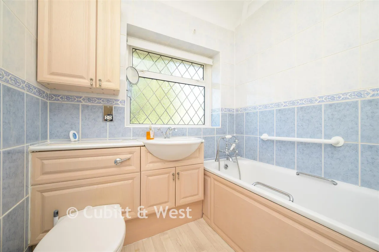 Epsom Lane South, Tadworth, KT20, photo 15