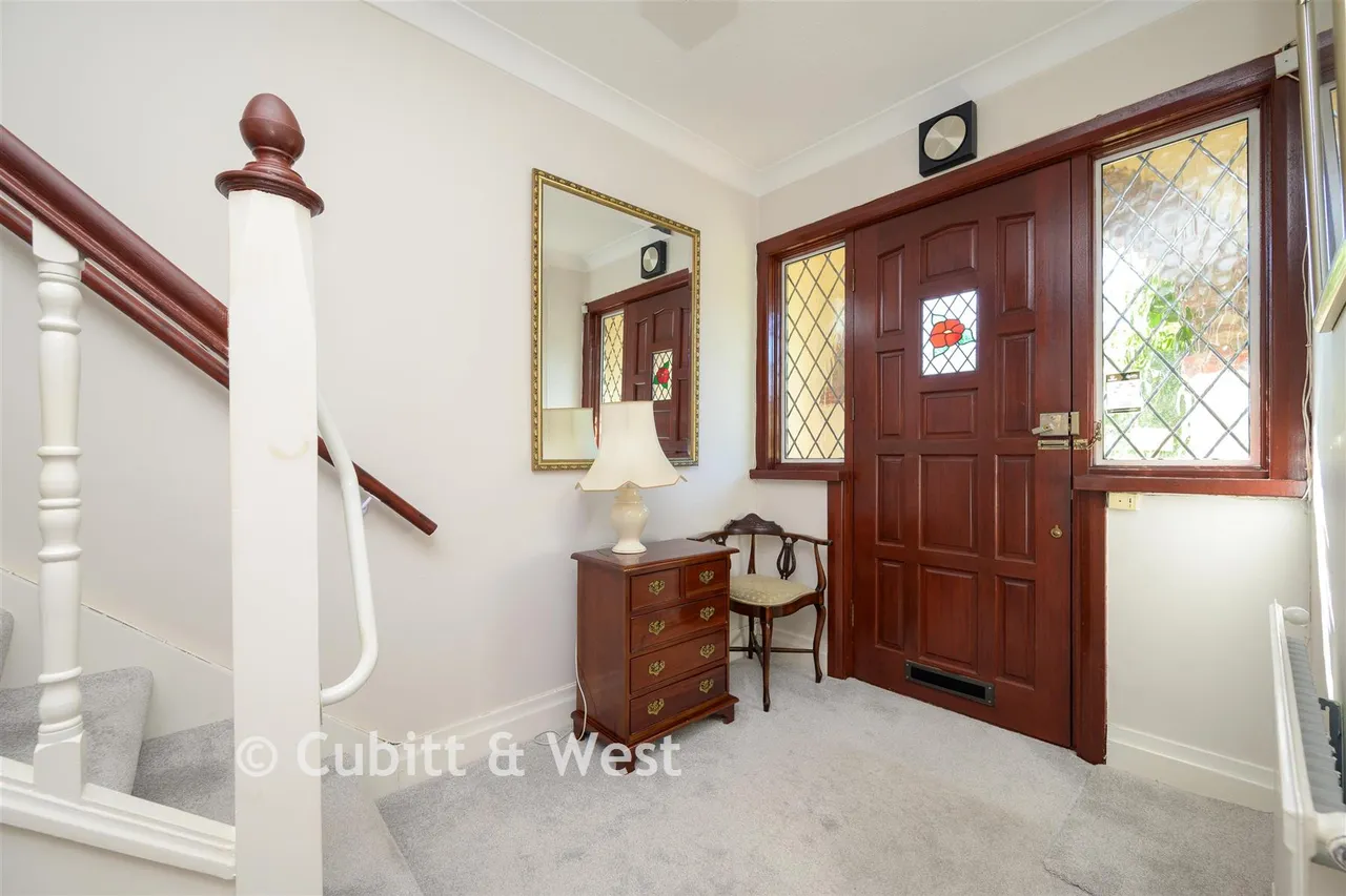 Epsom Lane South, Tadworth, KT20, photo 5