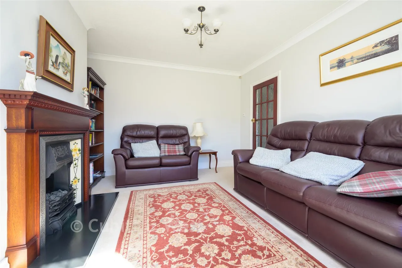 Epsom Lane South, Tadworth, KT20, photo 6