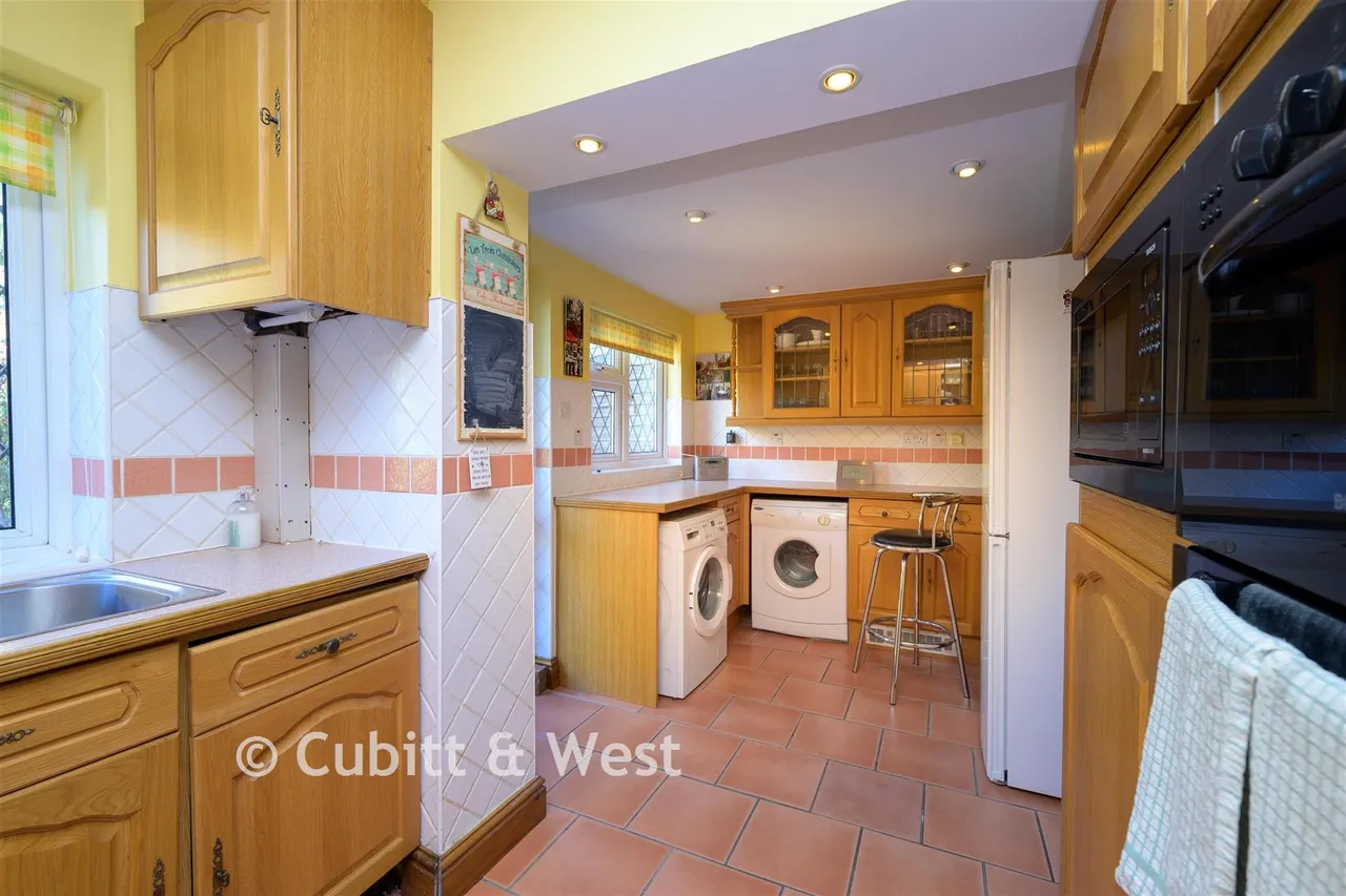 Epsom Lane South, Tadworth, KT20, photo 9