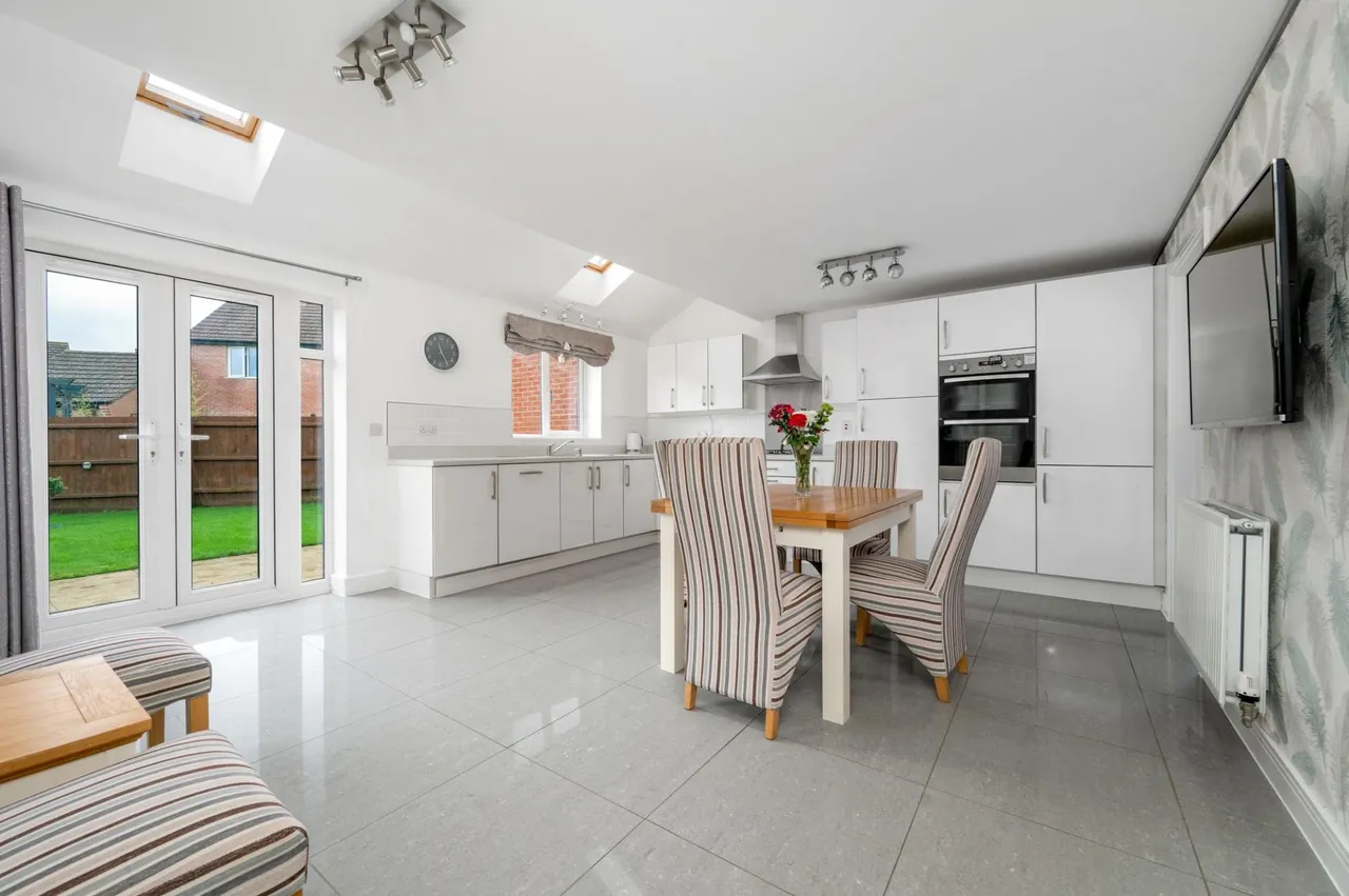 Ellingworth Close, Oakham, LE15, photo 2