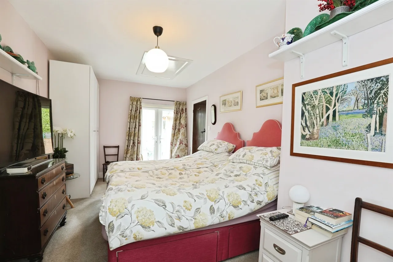 Copthorne Road, Felbridge, East Grinstead, photo 11